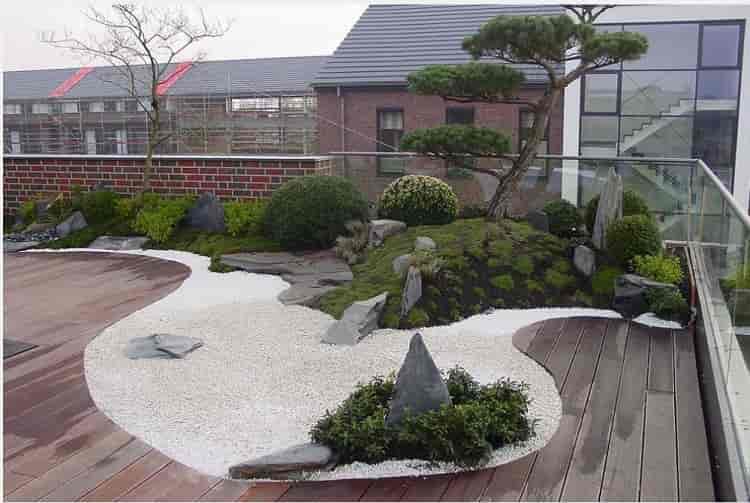 نمایی از استفاده از آب سنگ در روف گاردن ژاپنی